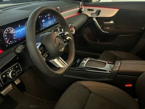 Mercedes CLA 200 Shooting Brake  - Foto 2