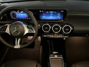 Mercedes Clase A 180 d  - Foto 2