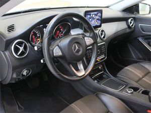 Mercedes CLA 200 d Shooting Brake  - Foto 2