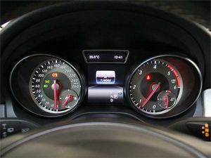 Mercedes GLA 200 d  - Foto 2