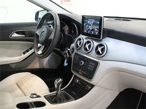 Mercedes GLA 200 d  - Foto 2