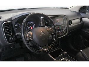 Mitsubishi Outlander 200 MPI Motion CVT 2WD 5 Plazas  - Foto 2