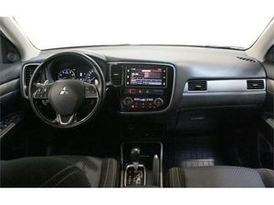 Mitsubishi Outlander 200 MPI Motion CVT 2WD 5 Plazas  - Foto 2