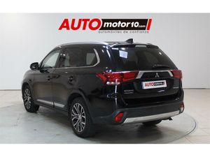 Mitsubishi Outlander 200 MPI Motion CVT 2WD 5 Plazas  - Foto 2