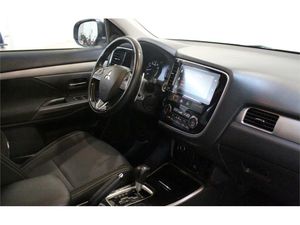 Mitsubishi Outlander 200 MPI Motion CVT 2WD 5 Plazas  - Foto 2