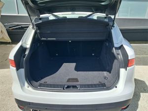 Jaguar F-Pace 2.0L i4D AWD Automático Portfolio  - Foto 2
