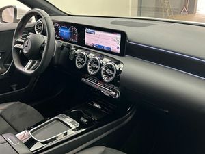 Mercedes Clase A 250 e Berlina  - Foto 2