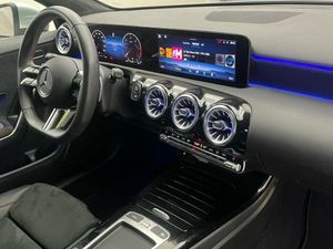 Mercedes Clase A 200 d Compacto  - Foto 2