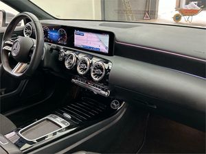 Mercedes Clase A 200 d AMG Line (EURO 6d)  - Foto 2