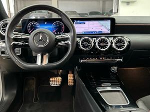 Mercedes Clase A 200 d AMG Line (EURO 6d)  - Foto 2