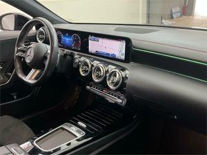 Mercedes CLA 200 d Shooting Brake  - Foto 2