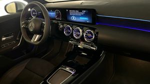 Mercedes Clase A 200 d Compacto  - Foto 2