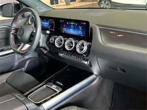 Mercedes GLA 200 d  - Foto 2