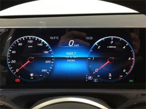Mercedes Clase A Sedán A 180 d  - Foto 2