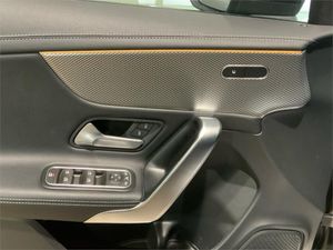 Mercedes CLA 200 Shooting Brake  - Foto 2