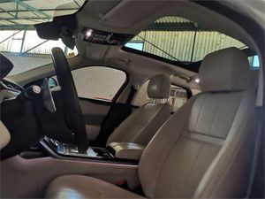 Land-Rover Range Rover Velar 2.0 D240 177kW (240CV) 4WD Auto  - Foto 2