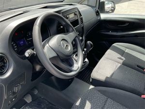 Mercedes Vito 110CDI 75kW furgón Pro larga  - Foto 2