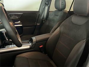 Mercedes GLA 200 d AMG Line (EURO 6d)  - Foto 2