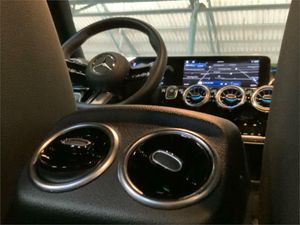 Mercedes Clase A 250 e Sedán  - Foto 2