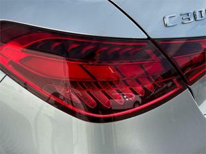 Mercedes Clase C 300 d e Berlina  - Foto 2