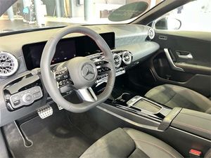 Mercedes Clase A 250 e Sedán  - Foto 2