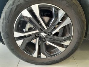 Peugeot 2008 Allure Pack Puretech 130 S&S EAT8  - Foto 2