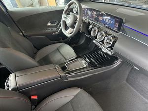 Mercedes Clase A 250 e con tecnología híbrida EQ Sedán  - Foto 2