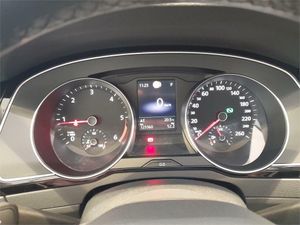 Volkswagen Passat Variant Executive 2.0 TDI 110kW DSG  - Foto 2