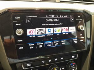 Volkswagen Passat Variant Executive 2.0 TDI 110kW DSG  - Foto 2