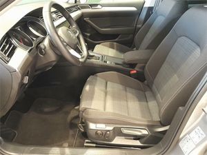 Volkswagen Passat Variant Executive 2.0 TDI 110kW DSG  - Foto 2