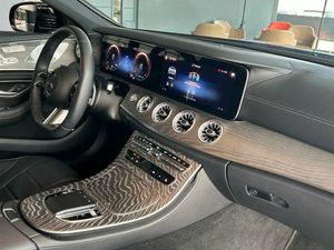 Mercedes Clase CLS 300 d 4MATIC  - Foto 2