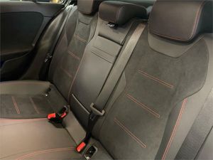 Mercedes Clase A 200 d Sedán  - Foto 2