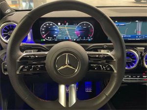 Mercedes Clase A 200 d Sedán  - Foto 2