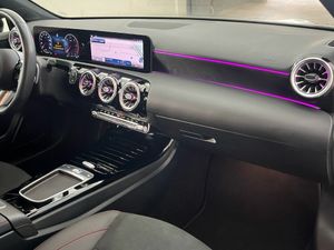 Mercedes Clase A 200 d Compacto  - Foto 2