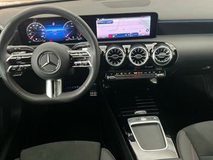Mercedes Clase A 200 d Compacto  - Foto 2