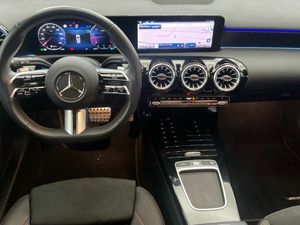 Mercedes Clase A 200 d Compacto  - Foto 2