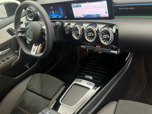Mercedes Clase A 35 AMG 4Matic+ 4Matic (EURO 6e)  - Foto 2