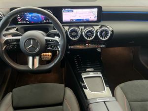 Mercedes CLA 220 d Coupé  - Foto 2