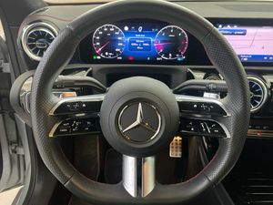 Mercedes CLA 220 d Coupé  - Foto 2