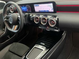 Mercedes CLA 220 d Coupé  - Foto 2