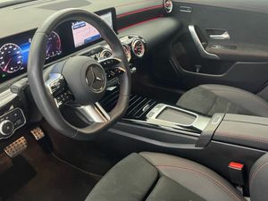 Mercedes CLA 220 d Coupé  - Foto 2