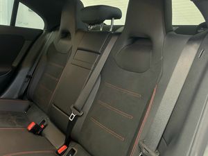 Mercedes CLA 220 d Coupé  - Foto 2