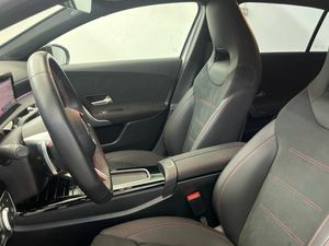 Mercedes Clase A 200 d Compacto  - Foto 2