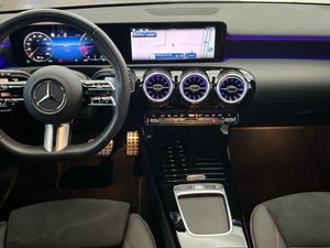 Mercedes Clase A 200 d Compacto  - Foto 2