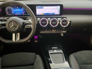 Mercedes Clase A 180 Berlina  - Foto 2