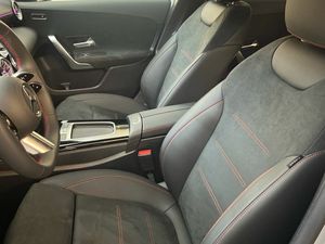 Mercedes Clase A 180 Berlina  - Foto 2