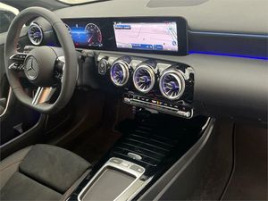 Mercedes Clase A 180 Berlina  - Foto 2