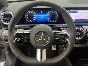 Mercedes Clase A 180 Berlina  - Foto 2