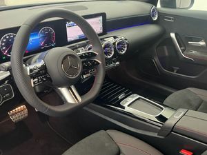 Mercedes Clase A 180 Berlina  - Foto 2