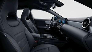 Mercedes CLA 200 d AMG Line (EURO 6d)  - Foto 2